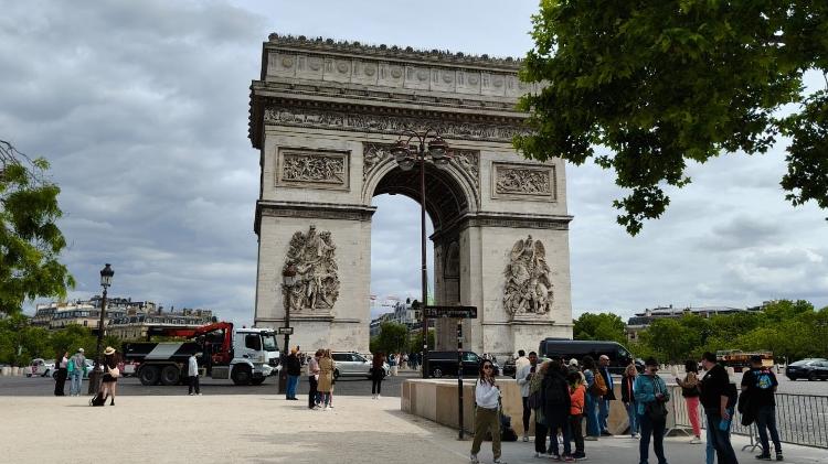 Foto tirada com o realme GT7 mostra o Arco de Triunfo, em Paris Foto tirada com o realme GT7 mostra o Arco de Triunfo, em Paris