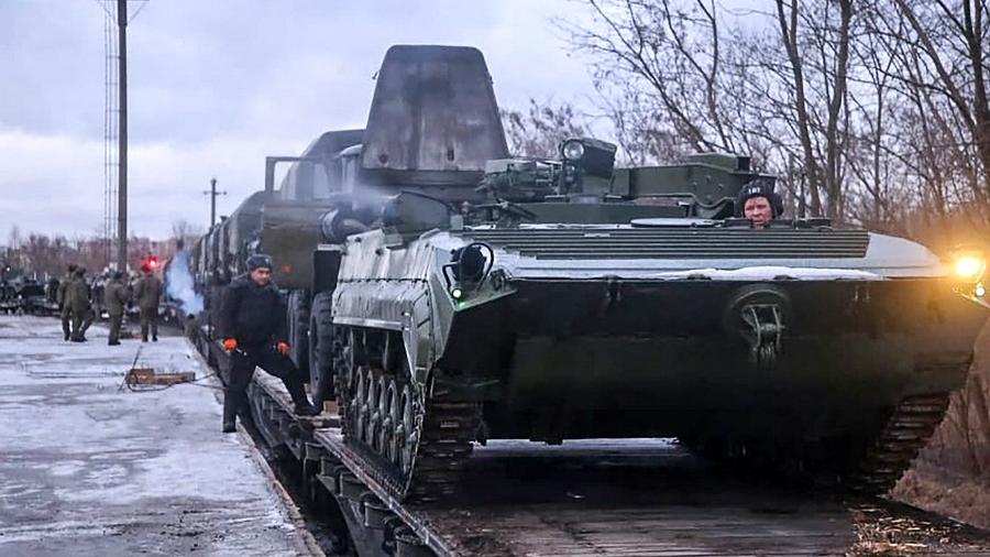 Trens com tropas e veículos militares da Rússia chegaram para exercícios em Belarus, país aliado de Moscou - Ministério da Defesa de Belarus/AFP