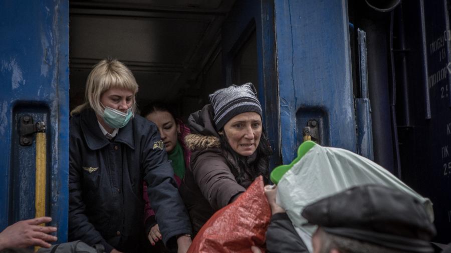 Alguns funcionários considerados essenciais da ONU foram realocados para fora de Kiev, capital da Ucrânia, para que possam continuar prestando assistência humanitária - Andrea Carrubba/Anadolu Agency via Getty Image