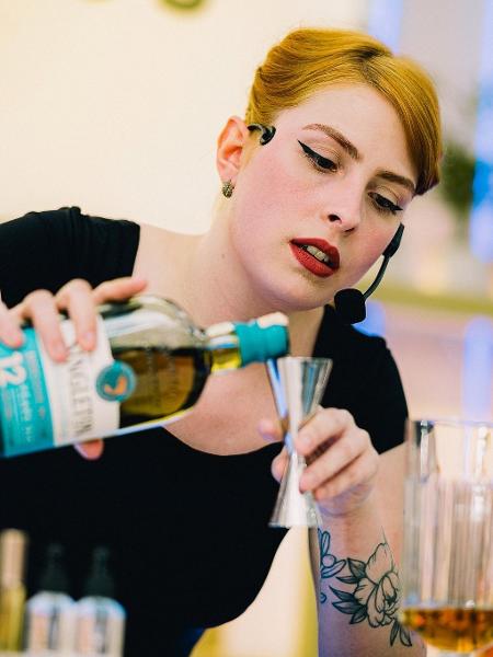 Vitória Kurihara, bartender do Duq, de Curitiba (PR), vencedora da etapa nacional do World Class