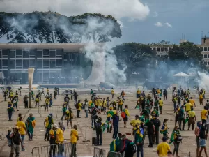 Lula diz que governo pode discutir anistia a golpistas do 8/1 após prisão de envolvidos