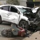 Carro bate em moto durante perseguição policial e deixa pai e filha mortos - Reprodução/TV Vanguarda