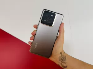 Realme GT 7 Pro traz câmeras com IA e zoom de 120x para enfrentar S25 Ultra