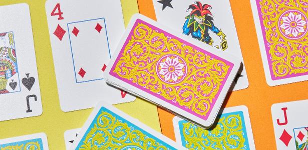 Baralhos estimulam a mente e elevam qualidade de vida dos idosos, diz Copag