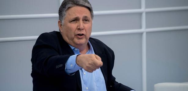 Garotinho culpa Paes por troca de vice, promete 'Bope 2.0' e elogia Renan