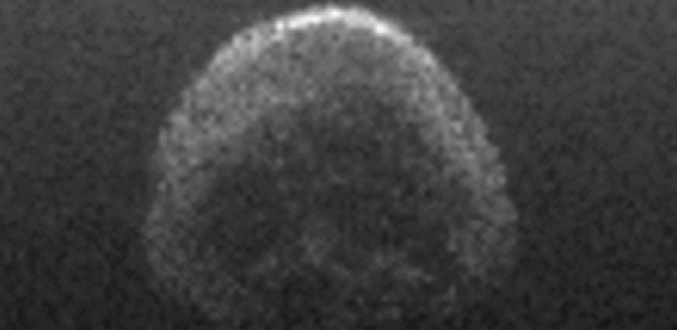 O cometa, do tamanho de quatro campos de futebol, se deslocava a 126.000 km/h - NAIC-Arecibo/NSF