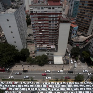Em novembro, houve protesto de taxistas em frente à Câmara Municipal de São Paulo pela proibição do aplicativo Uber - Pedro Kirilos/Agência O Globo