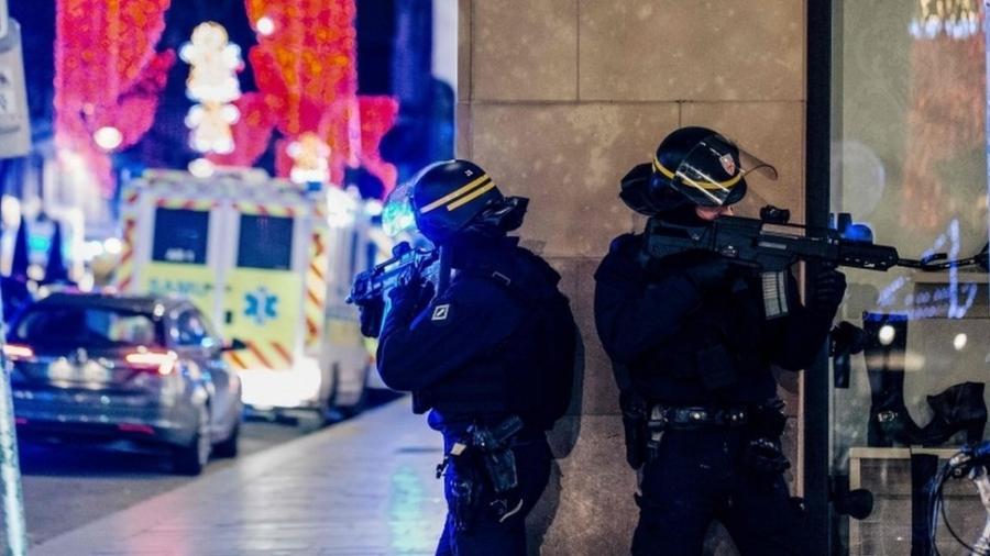 A segurança foi reforçada em todo o país depois de ataque em Estrasburgo, mas autoridades admitem que suspeito pode ter deixado o país - Getty Images
