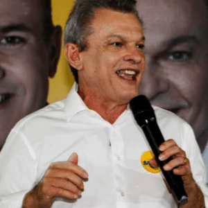 Melo x Manu: fosso geracional marca reta final da campanha em Porto Alegre  - 26/11/2020 - UOL Eleições