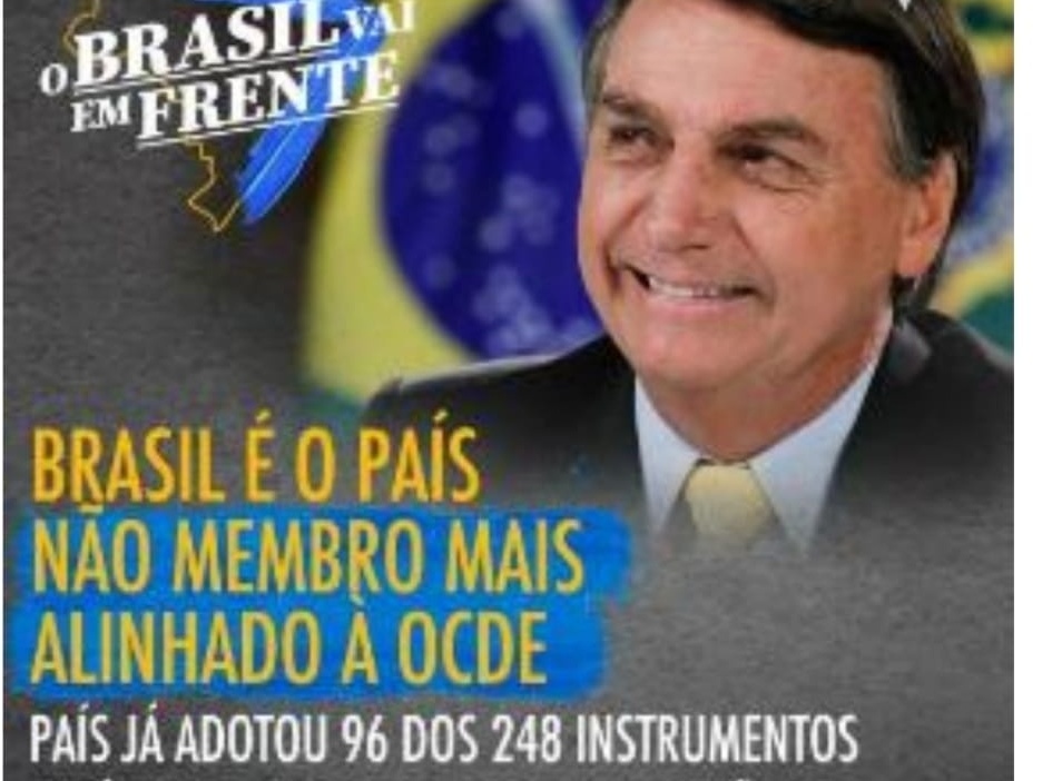 Justiça proíbe governo de usar redes oficiais para promover Bolsonaro