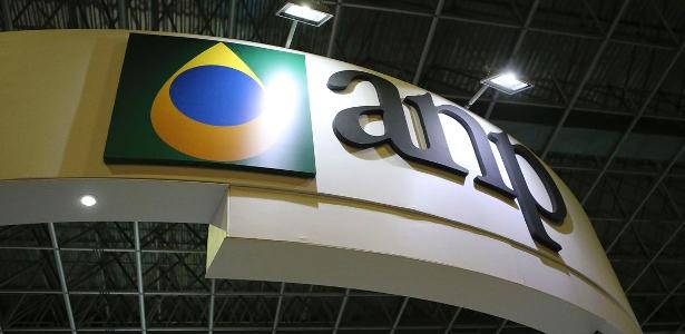 Paralisações derrubam produção de derivados de petróleo e atingem indústria