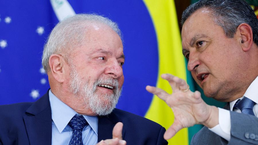 10.mar.23 - Presidente Lula ao lado do ministro da Casa Civil, Rui Costa - 10.mar.23 - Adriano Machado/Reuters