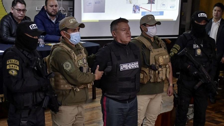 Ex-general Juan Jose Zuñiga é apresentado após prisão em La Paz