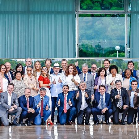  Presidente da República, Luiz Inácio Lula da Silva, durante reunião com ministros do governo federal no Palácio da Alvorada.