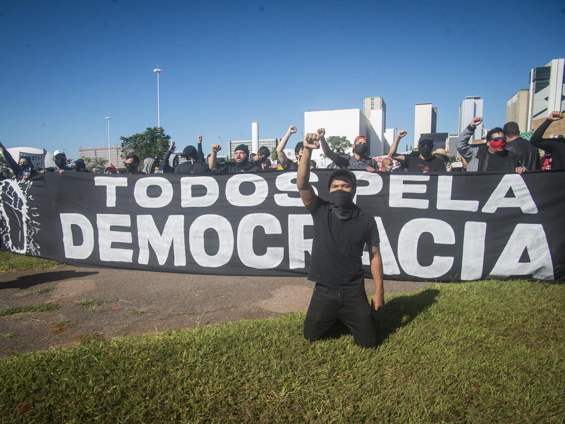 Ameaça à democracia bate corrupção como razão de rejeição, aponta pesquisa