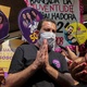 02 out. 2020 - Guilherme Boulos (Psol) realiza panfletagem em frente a estação Anhangabaú, linha 3 - Vermelha do Metrô, no centro de São Paulo - SUAMY BEYDOUN/AGIF - AGÊNCIA DE FOTOGRAFIA/ESTADÃO CONTEÚDO
