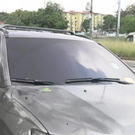Carro do funcionário do jornal O Globo que foi baleado em tiroteio no Rio de Janeiro - Reprodução/TV Globo