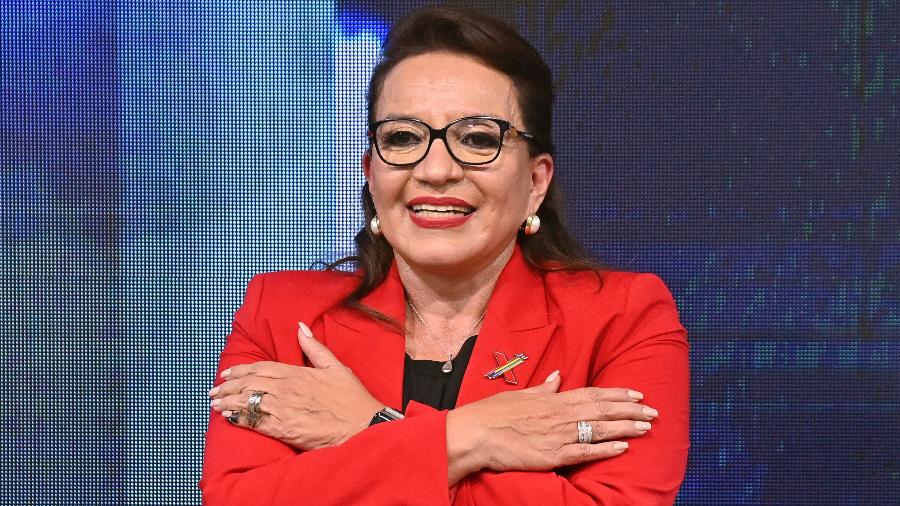28.nov.2021 - Xiomara Castro deverá se tornar a primeira mulher a presidir o país centro-americano - Luis Acosta/AFP