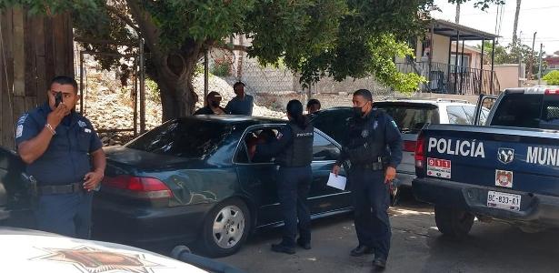 Policía descubre a ocho niños estadounidenses viviendo en un auto en México
