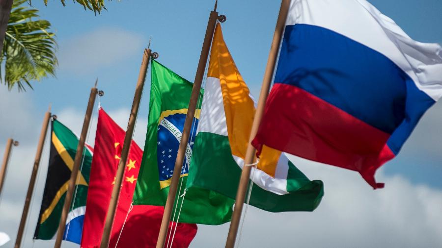 Brics - bloco formado por Brasil, Rússia, China, Índia e África do Sul