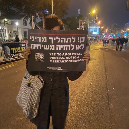 Manifestante que preferiu não se identificar pede 'processo político' em Israel