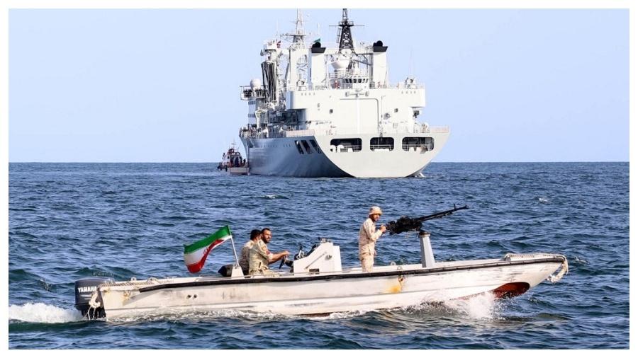 Navios de guerra chineses e russos fizeram exercícios militares ao lado do Irã
