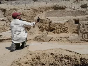 Arqueólogos encontram ruínas de templo de 4.000 anos, no Peru