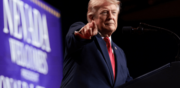 Trump transforma discurso sobre economia em ataque aos democratas após resultados de Michigan
