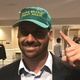 Eduardo Bolsonaro ganha boné com o escrito "Make Brasil great again", em referência à slogan de Trump, de Gerald Brant, um dos articuladores políticos informais de Jair Bolsonaro nos EUA. - Luciana Amaral/UOL