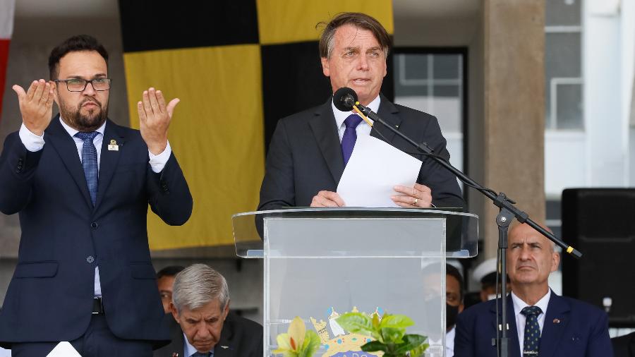 O presidente Jair Bolsonaro (sem partido) em cerimônia da Marinha no Rio de Janeiro - Isac Nobréga/PR