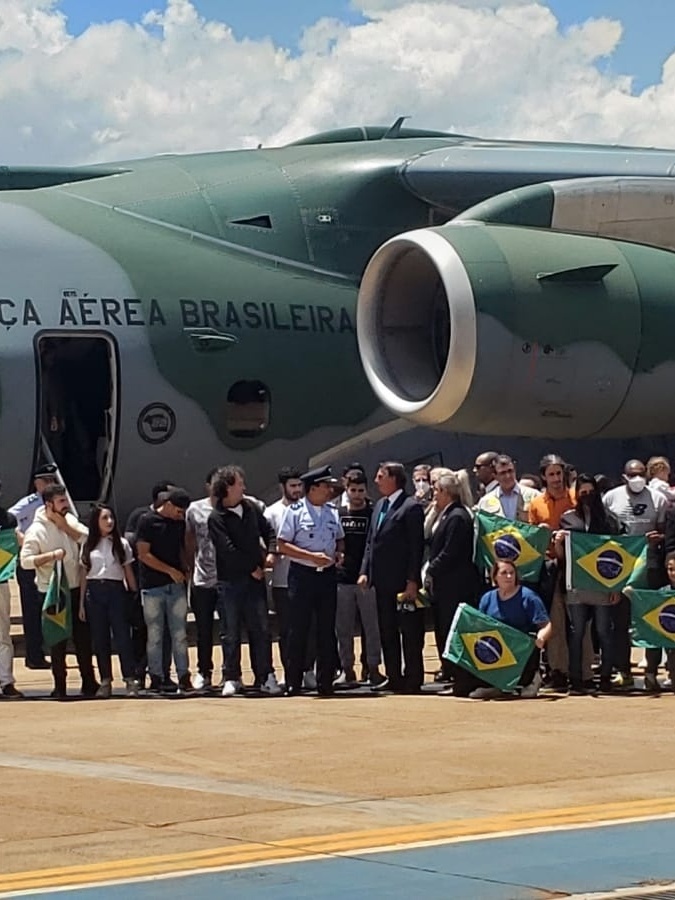 Rússia x Ucrânia: Avião da FAB pousa com brasileiros resgatados
