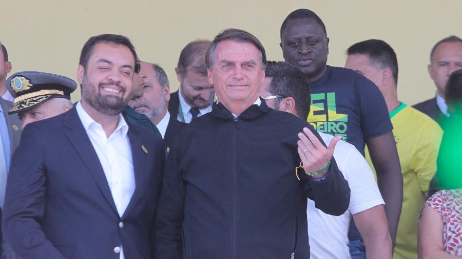 7.set.2022 - Bolsonaro e o governador do Rio e candidato à reeleição, Cláudio Castro (PL), em evento militar em Copacabana - REGINALDO PIMENTA/AGÊNCIA O DIA/AGÊNCIA O DIA/ESTADÃO CONTEÚDO