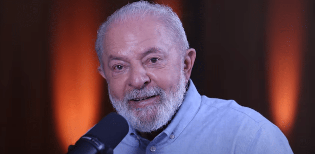 Pré-cirurgia, Lula diz que seguirá trabalhando: 'Não vão me ver de andador'