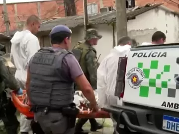 Três corpos são achados em morro onde PM desapareceu no Guarujá