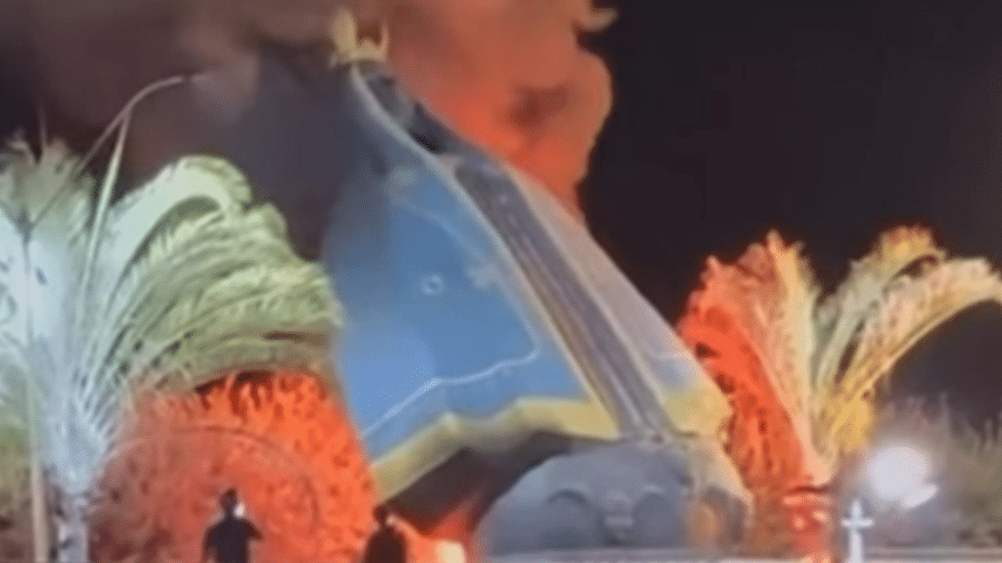 imagem-de-nossa-senhora-em-neropolis-go-e-destruida-por-incendio-1784012765479_v2_900x506 Monumento religioso desaba em incêndio: lições de segurança para patrimônios em SP