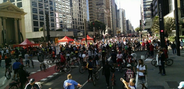 Ciclistas lotam avenida Paulista em inauguração da ciclovia - Carlos Aranha/Via WhatsApp