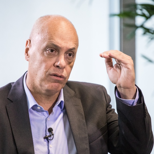 Simon Plestenjak/UOL