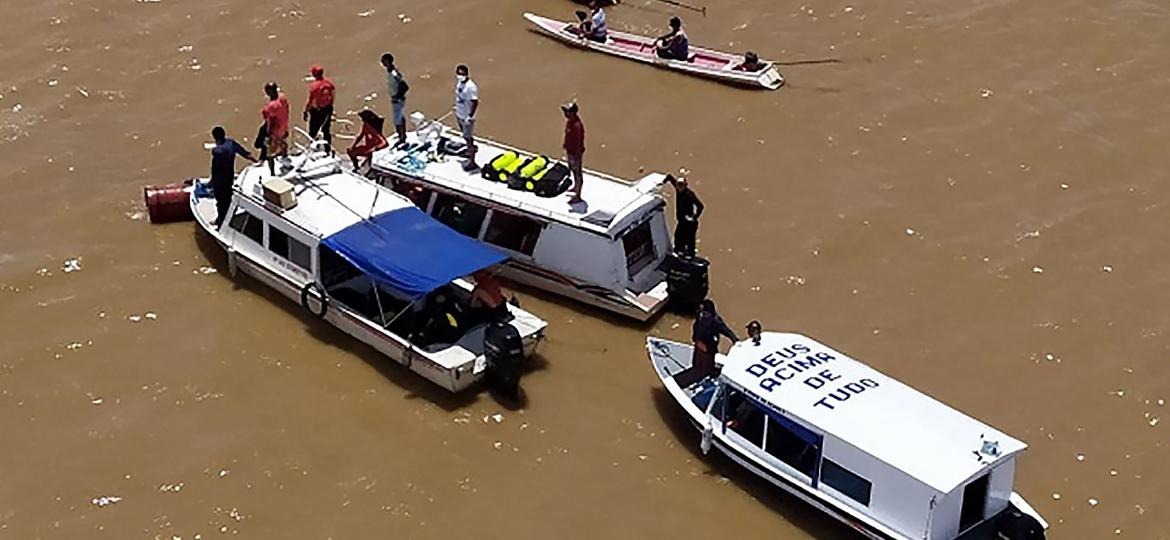 Grupo de busca procura as vítimas do naufrágio do Anna Karoline no Amapá -  Brazil"s Amapa State Press Office / AFP
