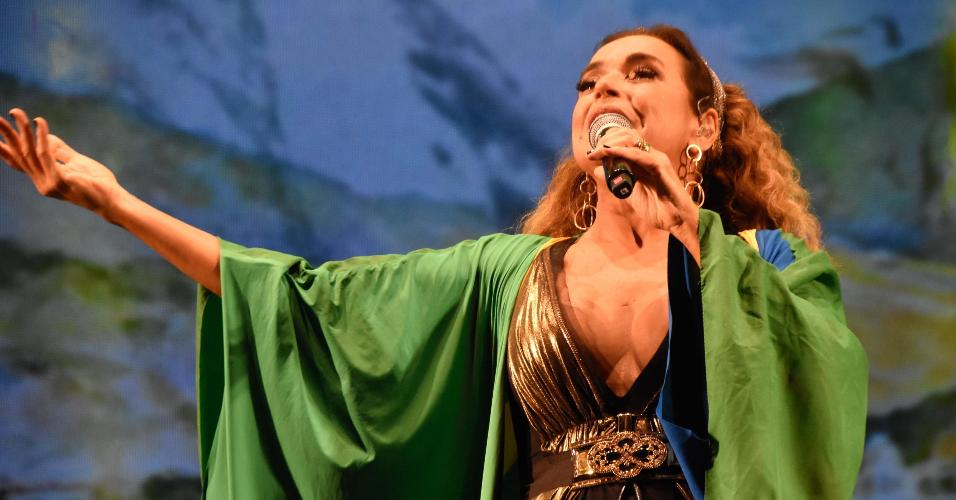04.mai.22 - A cantora Daniela Mercury durante comemoração do dia do Trabalhador na cidade de São Paulo, SP