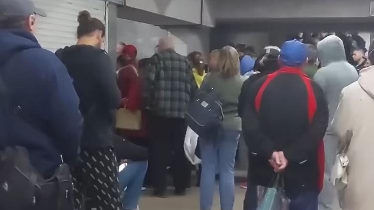 metro - Playback/Facebook/SPRAVDI - Playback/Facebook/SPRAVDI