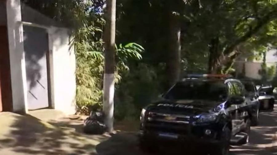 Fachada da casa assaltada no Morumbi nesta terça-feira (16): família foi feita refém