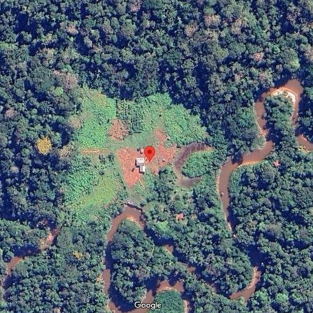 Imagem de satélite de um acampamento de madeireiros na Amazônia peruana, onde se acredita que o ataque ocorreu