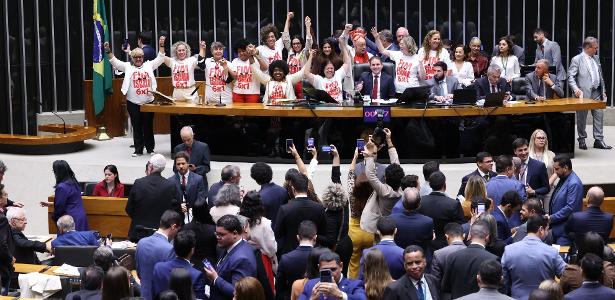 Deputados aprovam fim da escala 6x1; veja como cada um votou