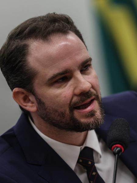 O ministro da Fazenda, Dario Durigan, disse que a indústria hoje acumula créditos de IPI; decreto encerraria essa dinâmica