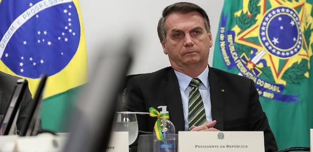 Bolsonaro veta ampliação de auxílio emergencial de R$ 600 a árbitros