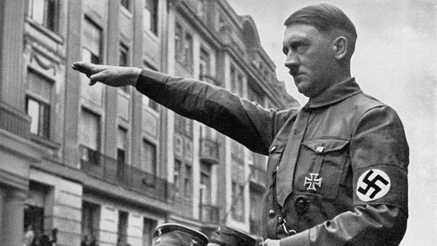 Hitler escreveu a obra na prisão, entre 1924 e 1925, quando era chefe do partido nazista alemão - Heinrich Hoffmann/Archive Photos/Getty Images
