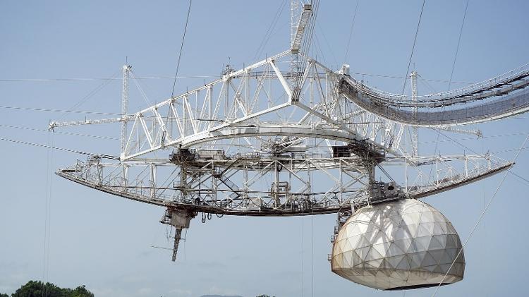 Plataforma receptora do telescópio de Arecibo, em Porto Rico - Mariordo (Mario Roberto Durán Ortiz) - Mariordo (Mario Roberto Durán Ortiz)