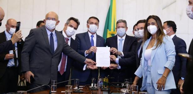 Voucher para creche proposto por Bolsonaro é privatização do ensino? - Vimarsana News