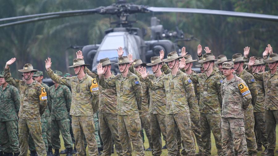 Soldados dos Estados Unidos e da Indonésia em exercício militar conjunto "Super Garuda Shield" - ANTARA FOTO/Risyal Hidayat via REUTERS