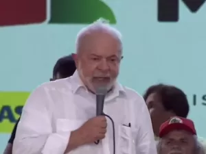 Marinho: Lula assinará projeto enxuto para homem e mulher terem salários iguais